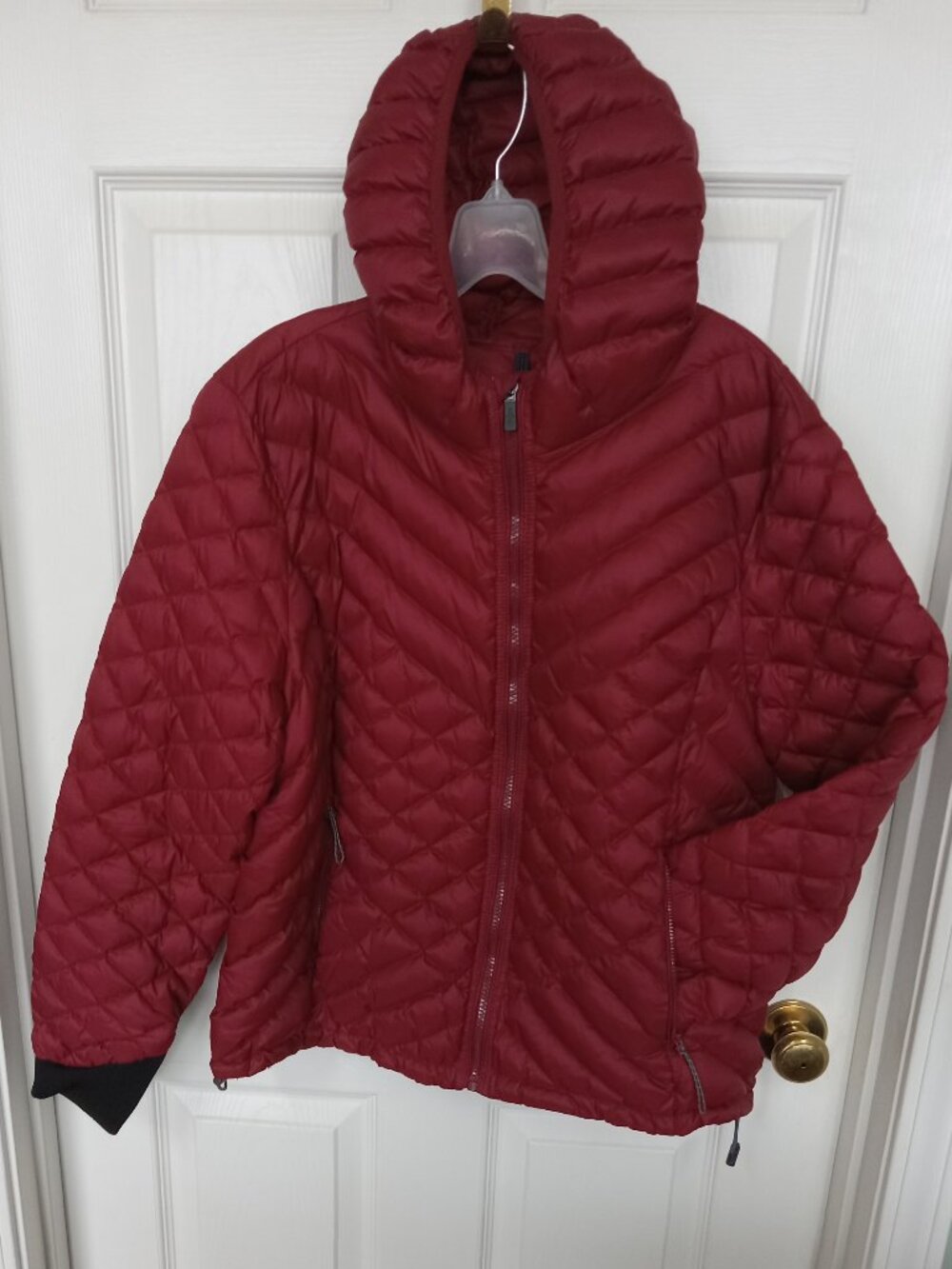 BASS OUTDOOR Down Puffer Hooded Wine Color Jacket